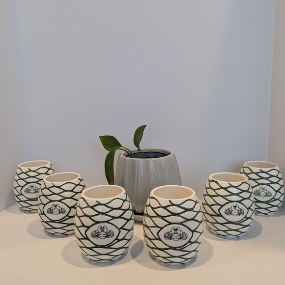 Petrón Tequila Tiki Mugs - Limited Edition Set Of 6 - Pineapple - Vintage Look - Picture 1 of 9